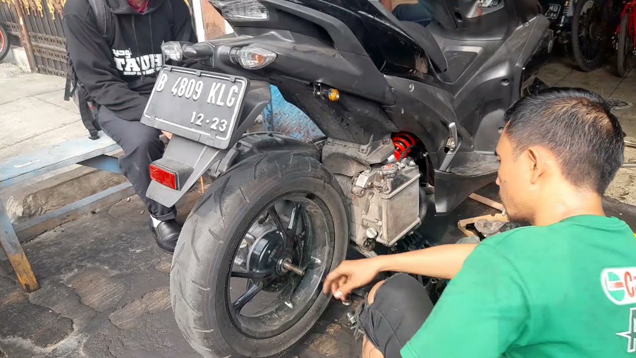 Pemasangan disk brake belakang Aerok 155, Pakem bingits....#viral#aerox #matic