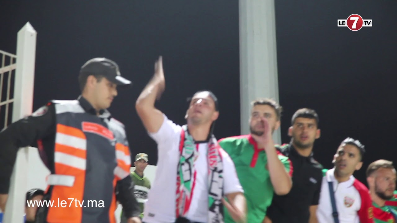 جماهير مولودية الجزائر تنفجر غضبا في وجه اللاعبين بعد الهزيمة أمام الدفاع الحسني الجديدي.