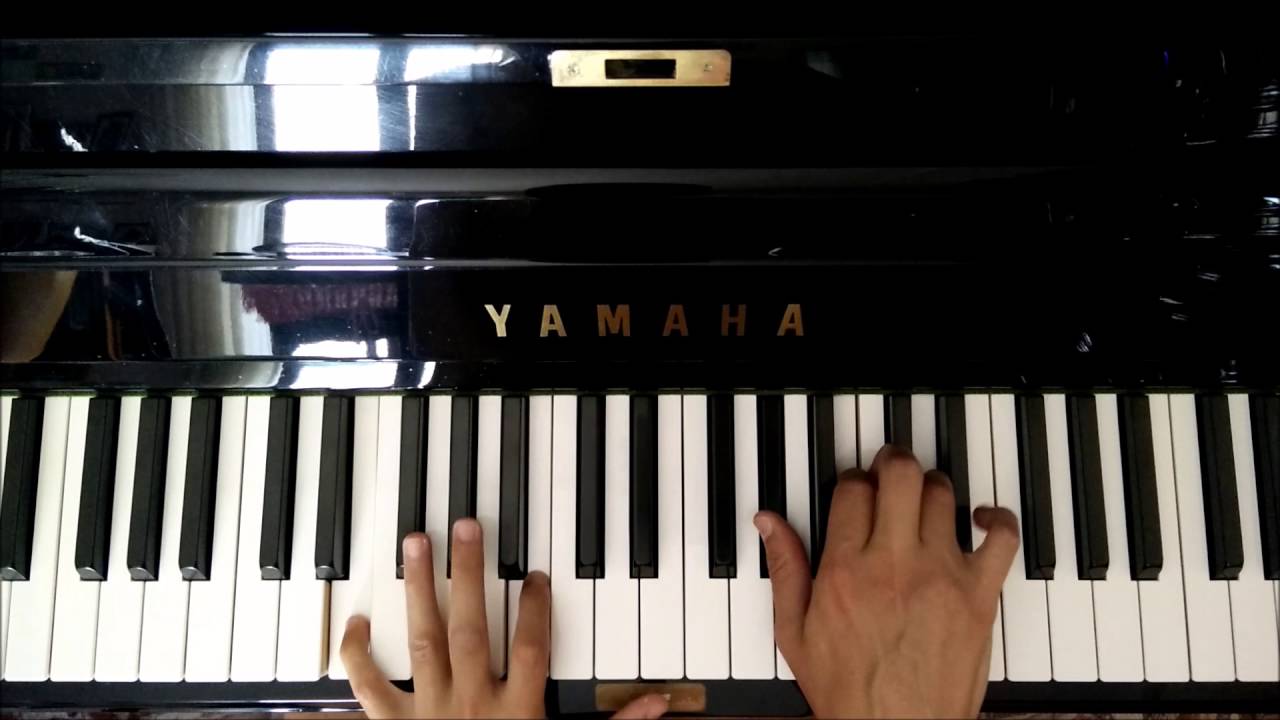 Claudio Baglioni - Questo Piccolo Grande Amore al pianoforte.