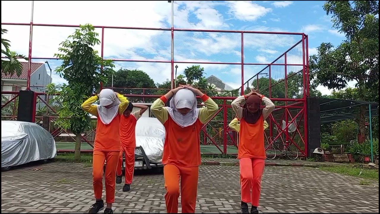 tugas pjok senam kreasi, kelompok damkar anggota: aida, marsya, nabila, raziq,radhika 