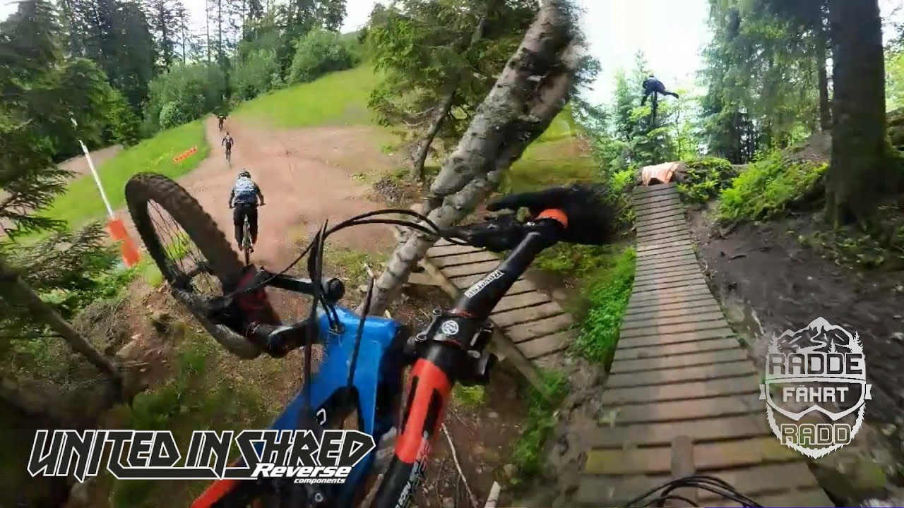 LAC BLANC UNITED IN SHRED WEEEKEND - Reverse Components team meeting.