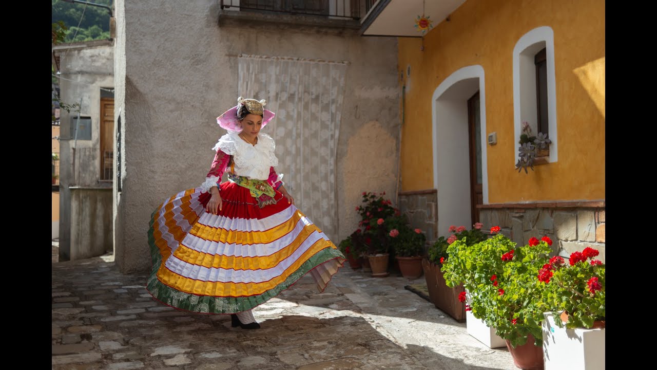 San Costantino Albanese | Village Tales