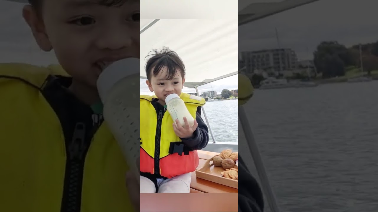 Picnic on a boat #EuginKristof #twinslife