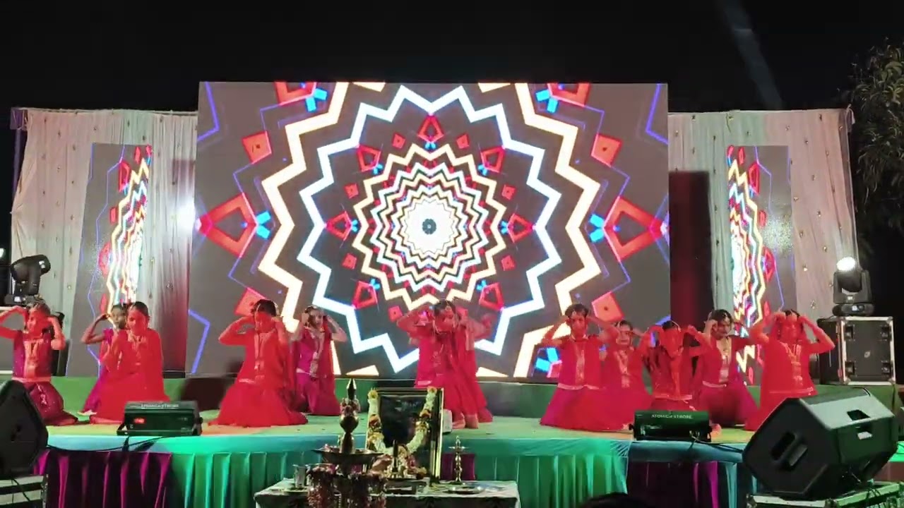 Rangeela Maro Dholana Hindi Song Dance Performance 