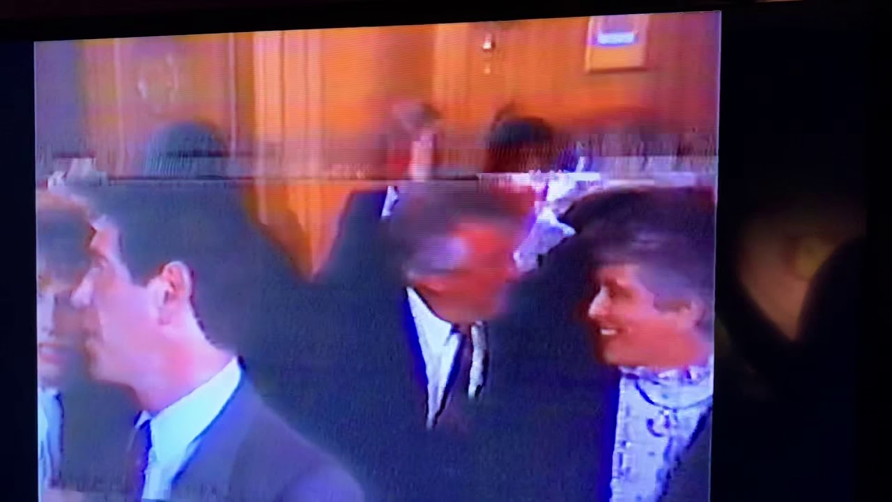 Flowers in the Attic (1987) Original Ending