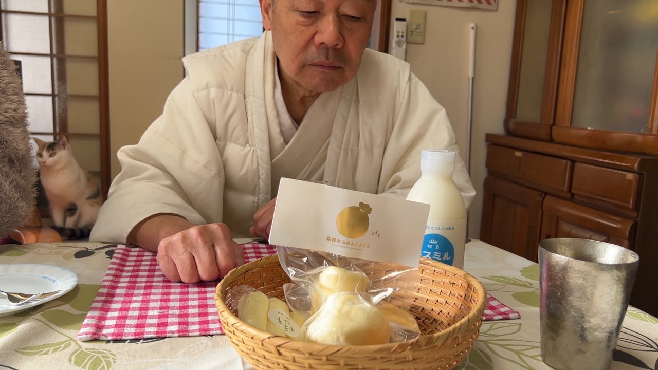 那須の牧場の色々食べてみた！よく見るとみつがいるよ👀