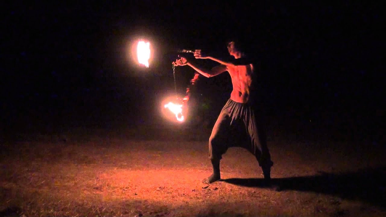 Dima Holmsky - 18yrs old Poi Master combo tricks (Skazochniy Gorod Festival 24 August 2011 )