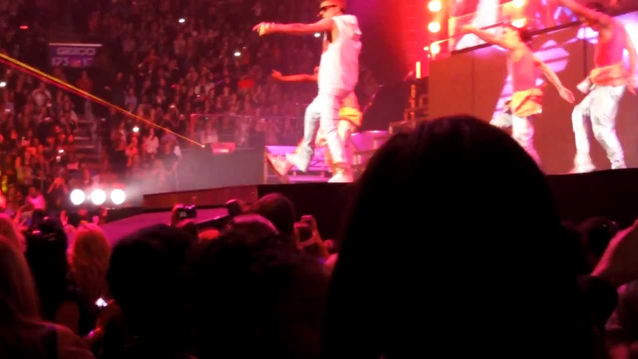 Justin Bieber - Believe Tour Opening/All Around the World - Philadelphia, PA