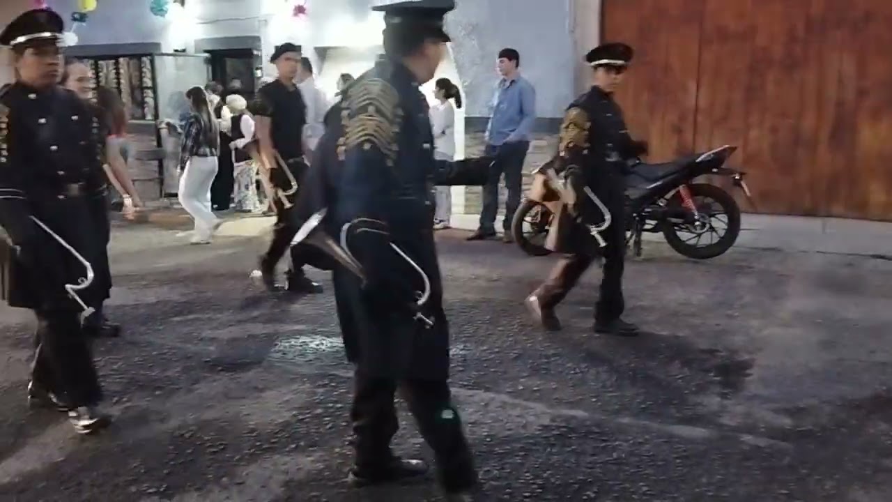 Banda de guerra leyenda atoto 