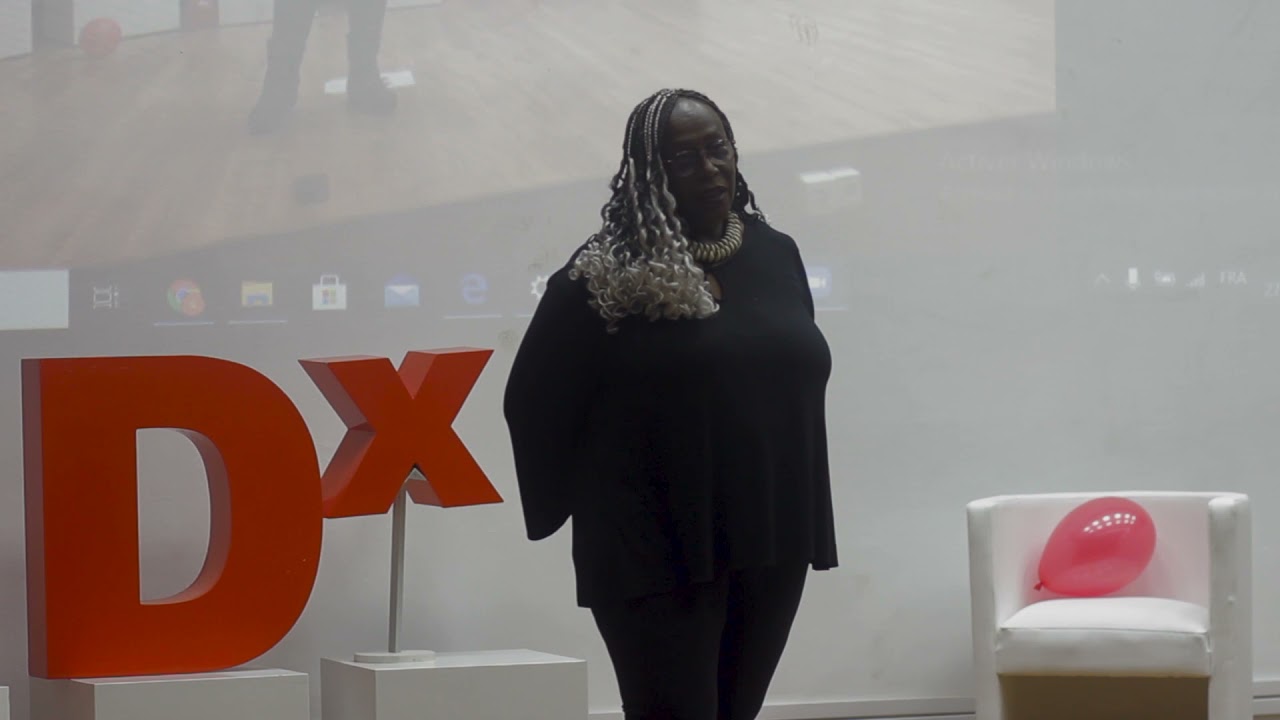Vivre Ensemble en Tunisie | Saadia Mosbeh | TEDxPiloteAriana