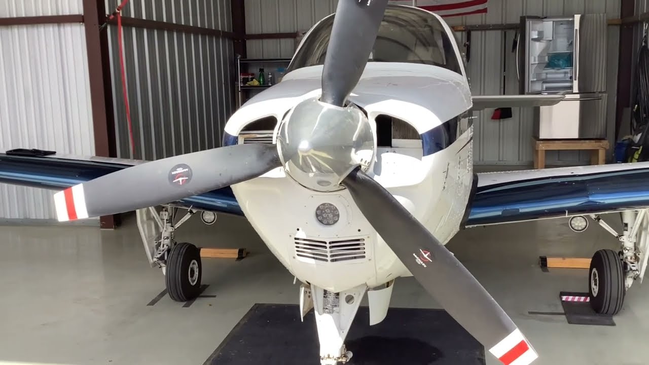 Intro to the Beechcraft C33 Debonair, Interior and Exterior