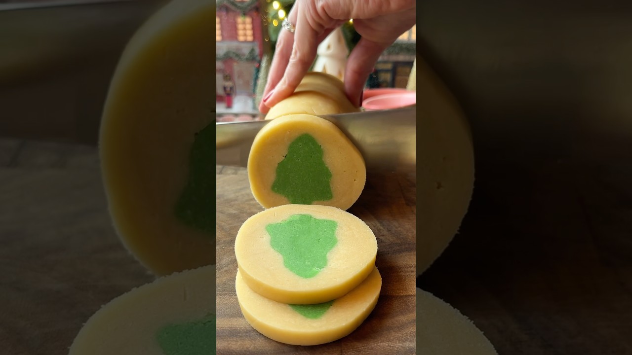 Slice & Bake Christmas Cookies #cookies #christmas #recipe