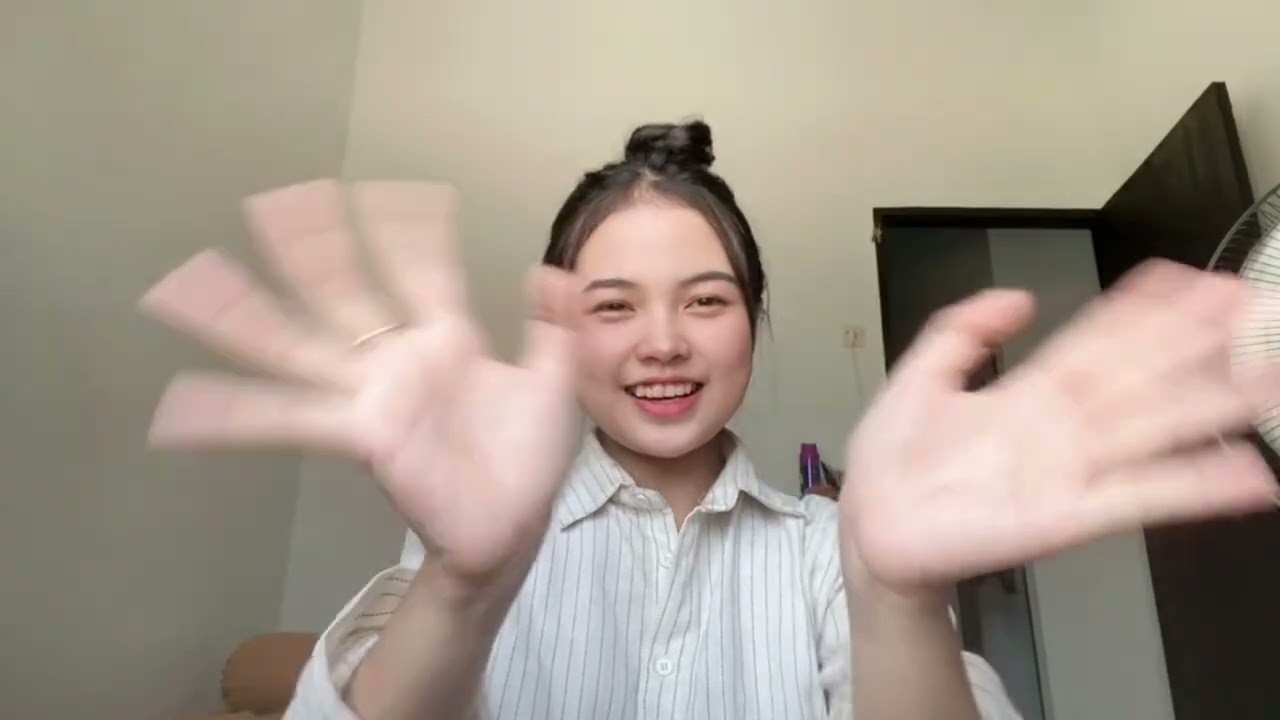 🎉 VIDEO TUGAS KELOMPOK 2 - SIMPLE PRESENT TENSE 🎉