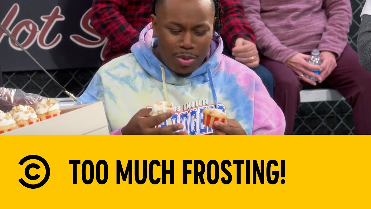 Too Much Frosting! | The Neighborhood | Comedy Central Africa