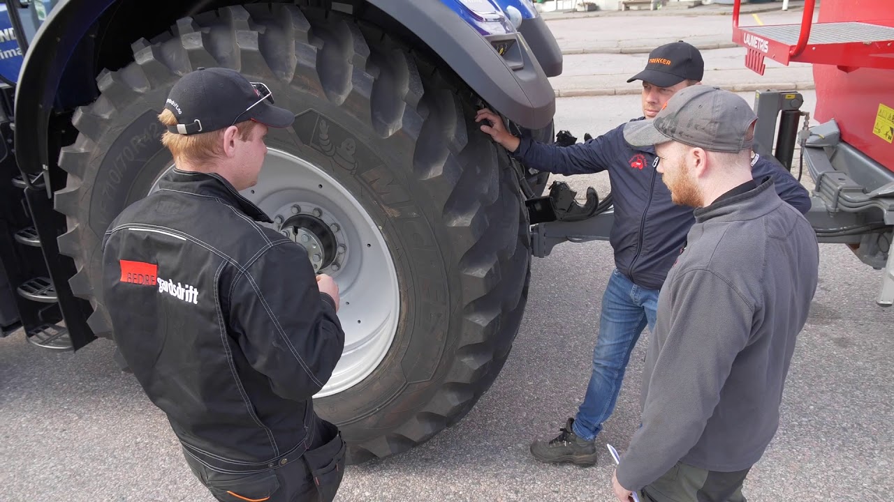 Michelinin EvoBib- ja MachXBib-renkaat Koneviestin ja 3 eurooppalaisen maatalouslehden vertailussa