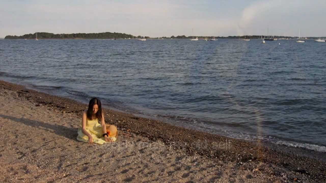 紅い花 (红花 Akai Hana, Red Blossom) Subtitled