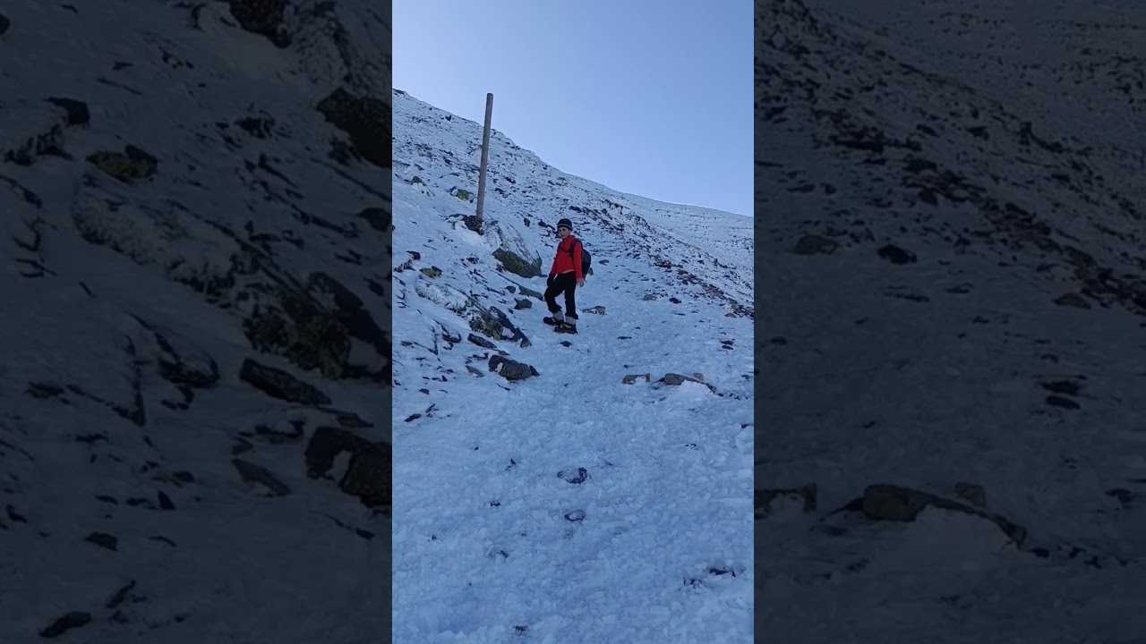 Moncayo 2024 hielo y crampones escupidera #moncayo #alpine #mountains #escupidera #escupideramoncayo