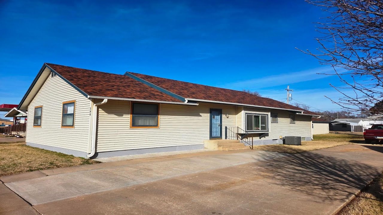 NEW LISTING: 308 N Ash Hillsboro KS 67063