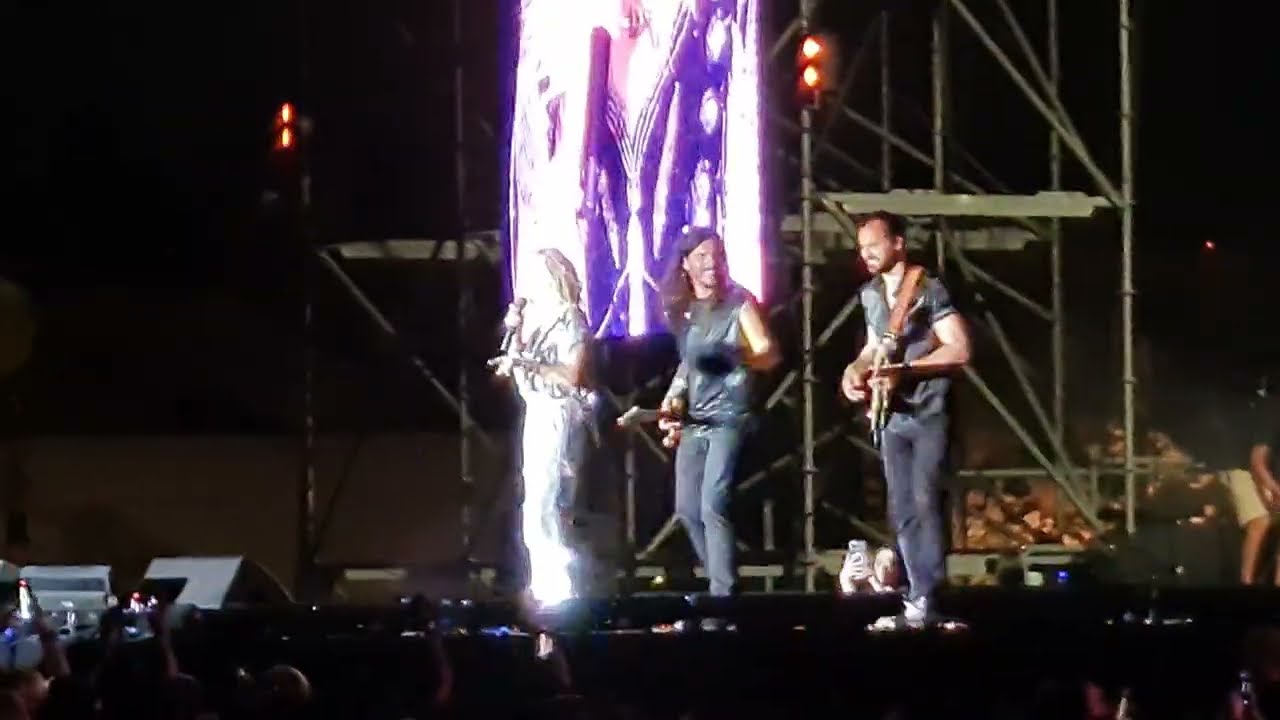 Άννα Βίσση - 12 feat. Νίκος Καρβέλας 50 Χρόνια Άννα (Live at Θέατρο Πέτρας 2023)