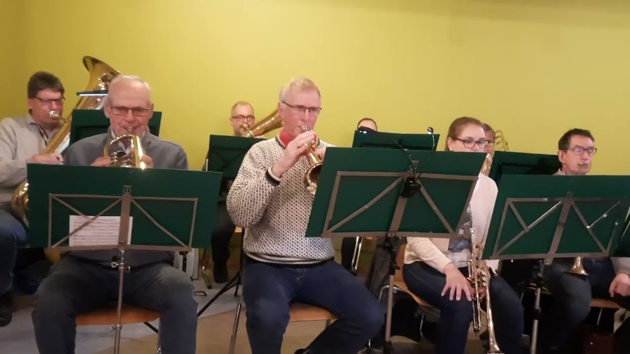 Sarstedter Blasorchester beim Wintermarkt in der Lebenshilfe Drispenstedt in Hildesheim
