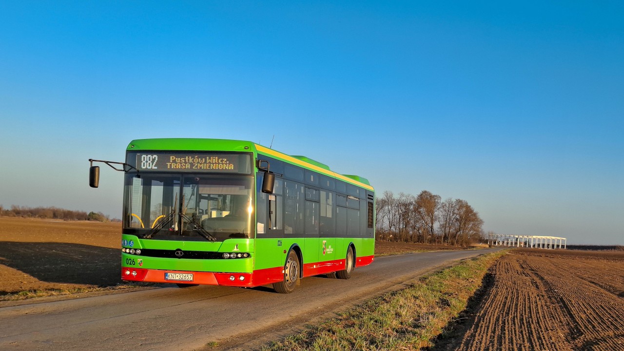Bus Marco Polo Timelapse 882 ➡ Pustków Wilczkowski, dalej jako zjazdowa 872 ➡ Kobierzyce
