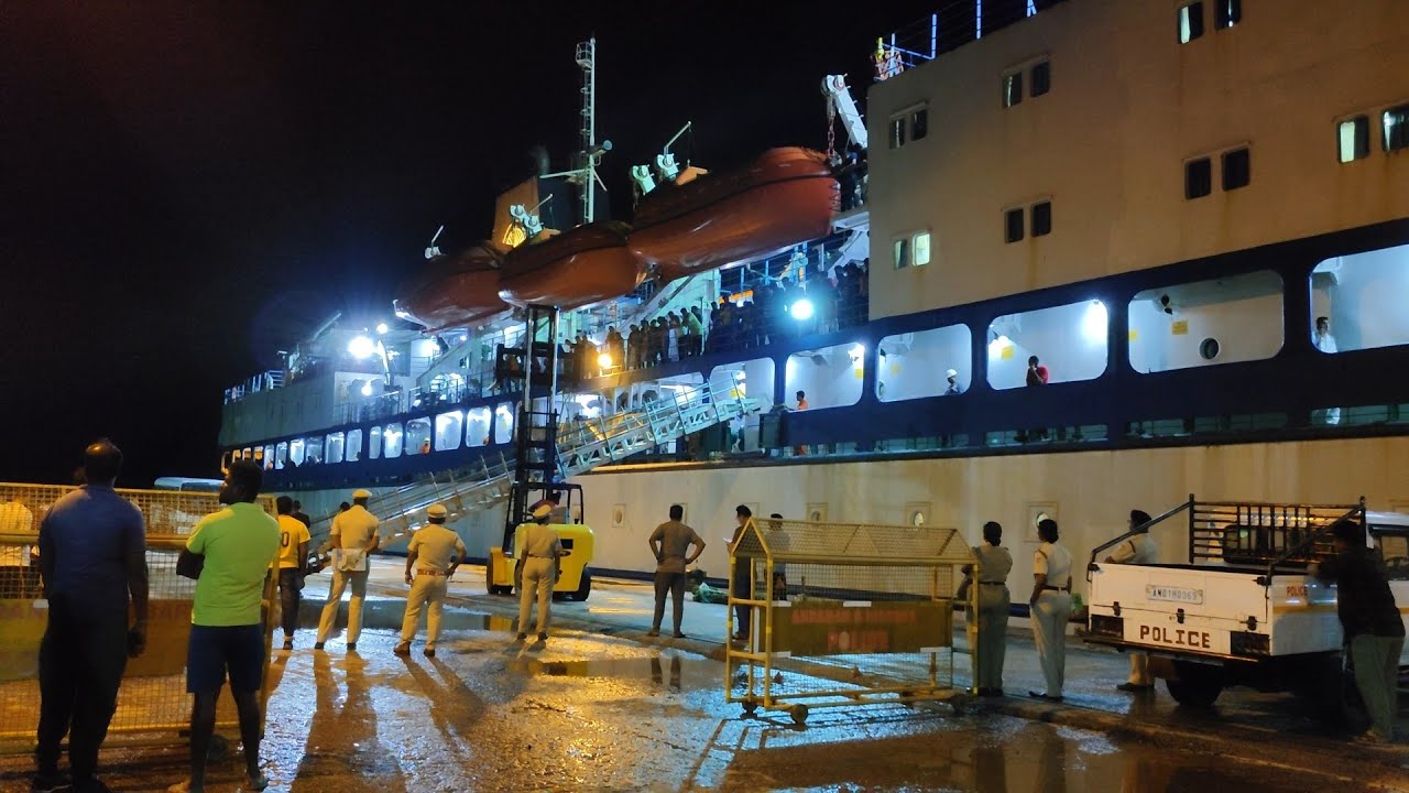 Night Time BREAK_WATER JETTY ... M.V CAMPBELL BAY SHIP... Receiving My Best Friend Arrived From Pb