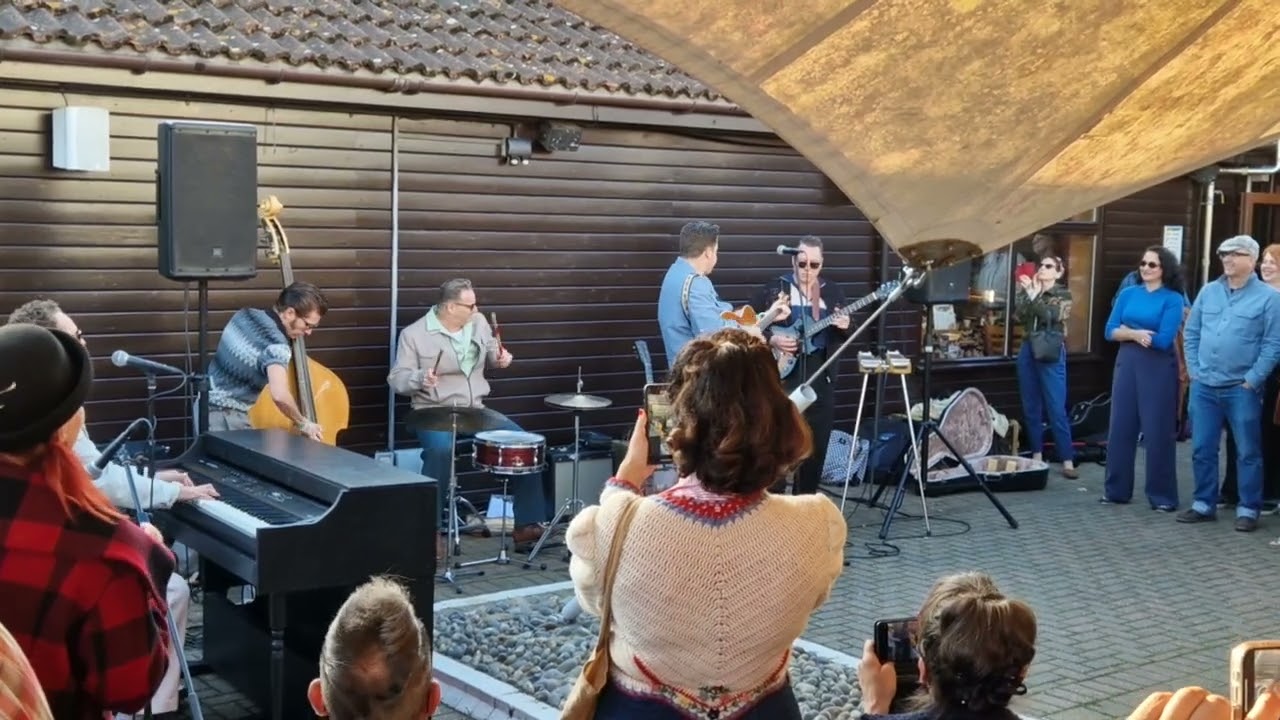 Backyard Jam with Alan Power - RHYTHM RIOT 2024 - 'Tutti Frutti'