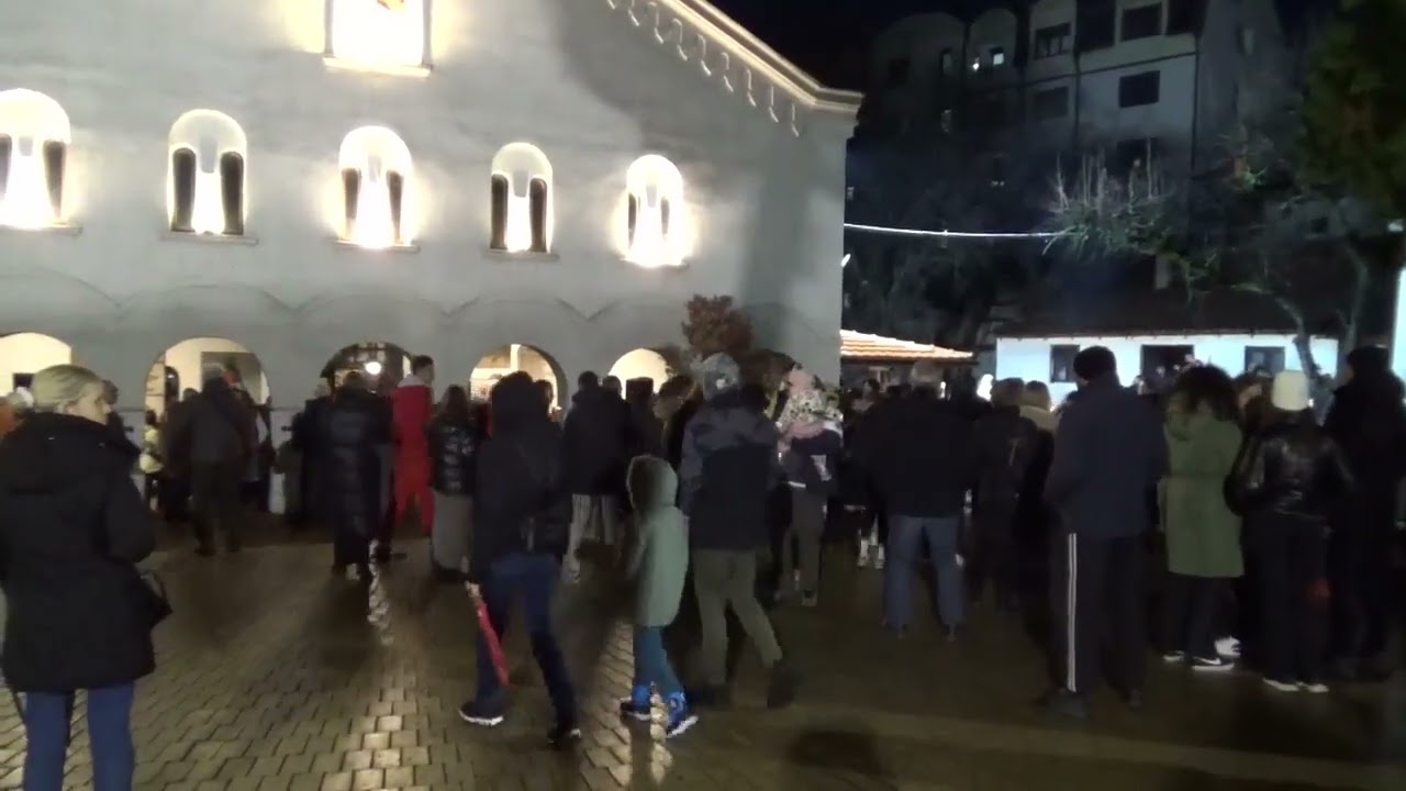 Okupljanje u porti crkve, Badnje veče, 06.01.2026, Pirot