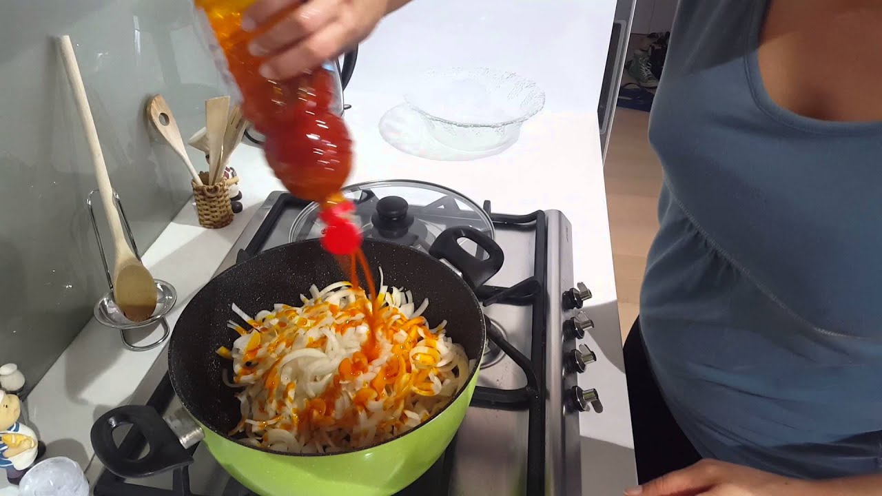 How to Make Prawn Moqueca with Palm Oil