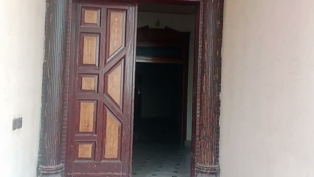 29 maralay corner double story house for sale Gujrat Demand 9 cr contact 0315 6928023