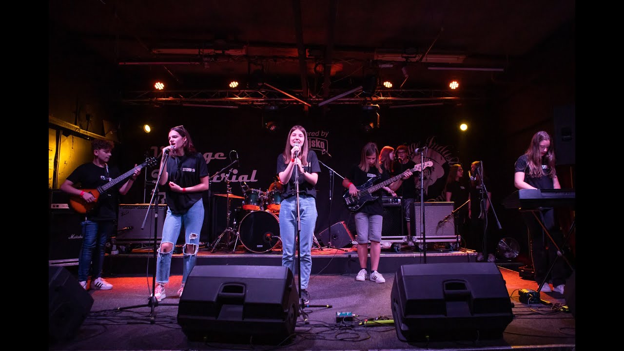 Superval: Studio 16 (Vintage Industrial Bar, 17.6.2022.)