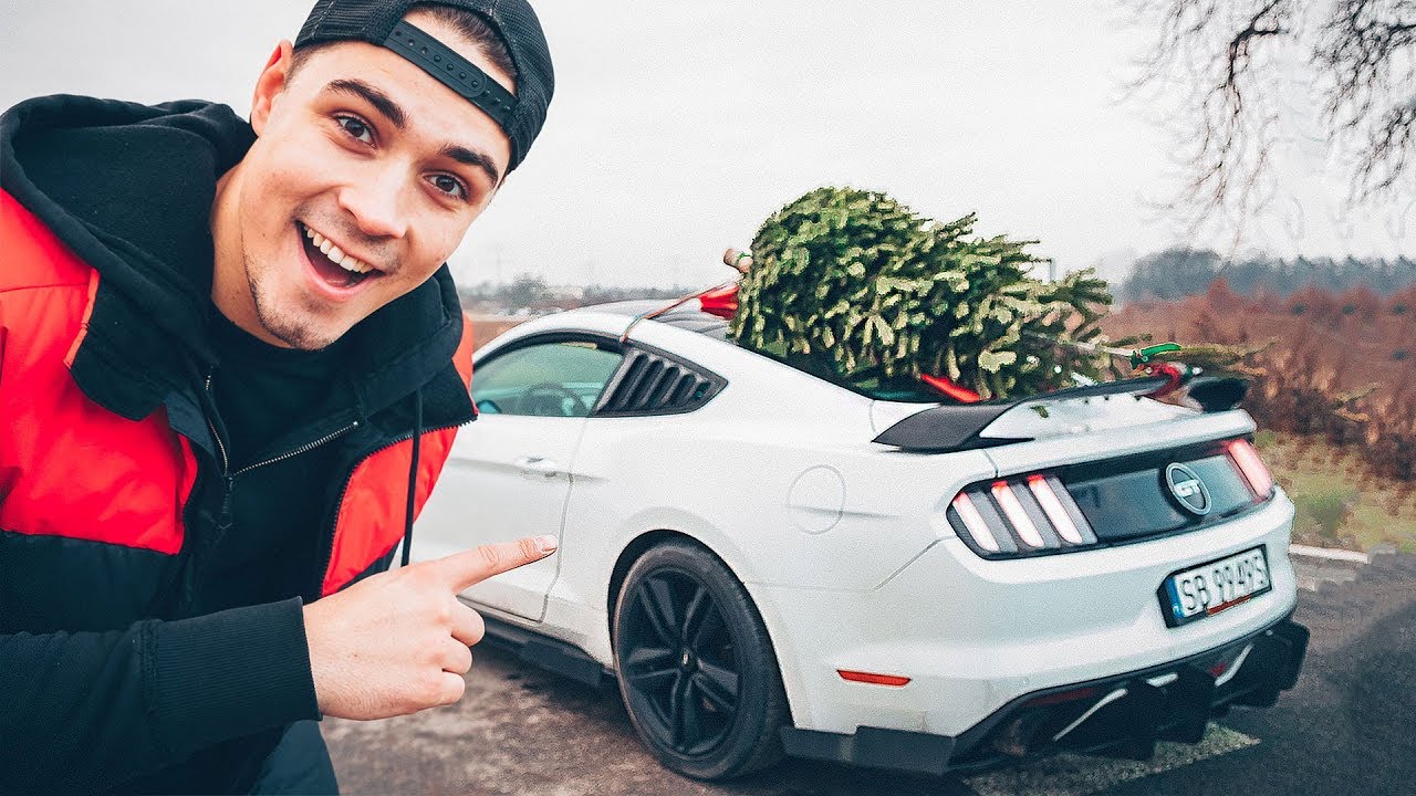 CHOINKA NA DACHU MUSTANGA! 🎄