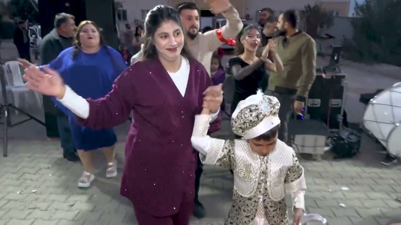 ALİ GÜNEY DEMIRKOL SÜNNET TÖRENİ FİLİM GİBİ VAZGEÇİLMEZ  KAMERAMAN  TUNCAY  FOTO  SUNAR