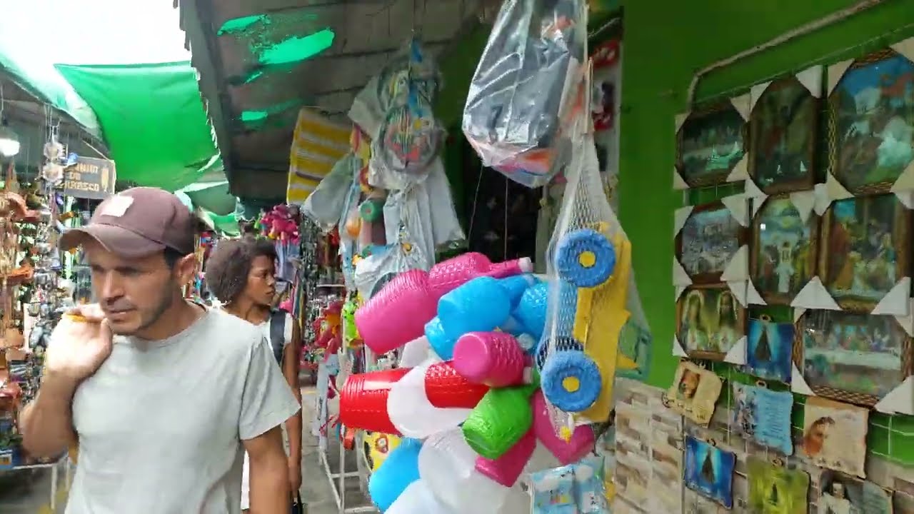 BOM JESUS DA LAPA / BARRAQUINHAS DE LEMBRANÇAS EM FRETE AO SANTUÁRIO