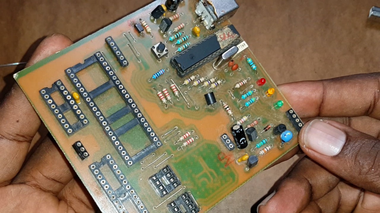 PIC12F675 & PICkit 2 : Apprenez à flasher et tester vos microcontrôleurs comme un pro