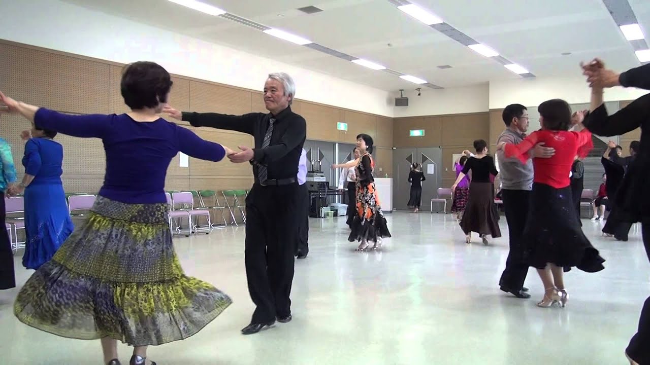 ダンスパーティに行ってきました！