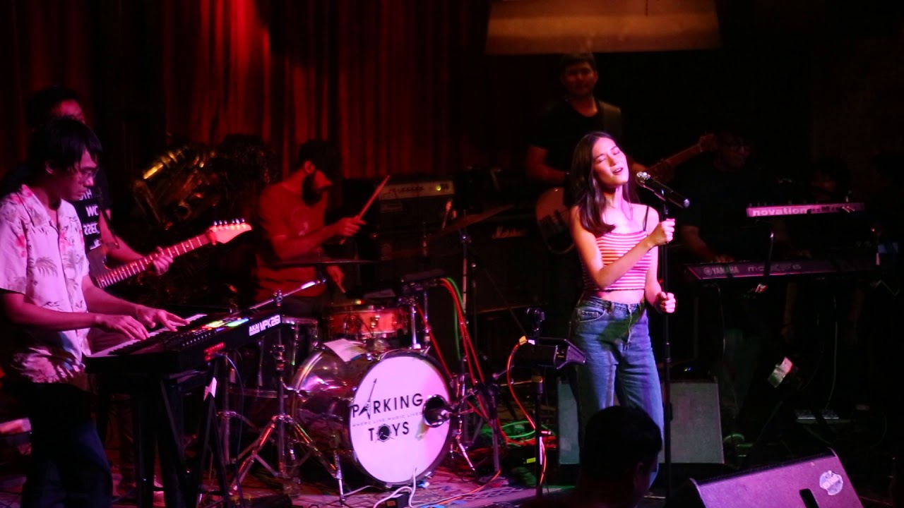 Heartbeat จังหวะจะรัก - Violette Wautier live at Parking Toys