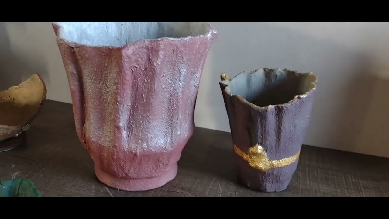 Trabalho de hoje, dia produtivo. Pintura de vasos.