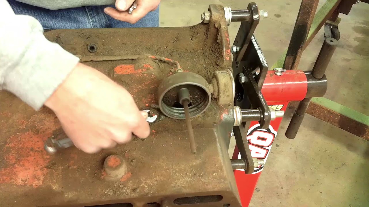 Allis Chalmers WD45 Restoration Cam Sleeves Odds and Ends. Ep.5