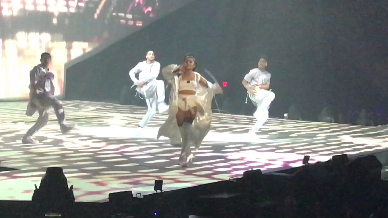 Touch It- Ariana Grande (Dangerous Woman Tour Las Vegas Nevada 2017)