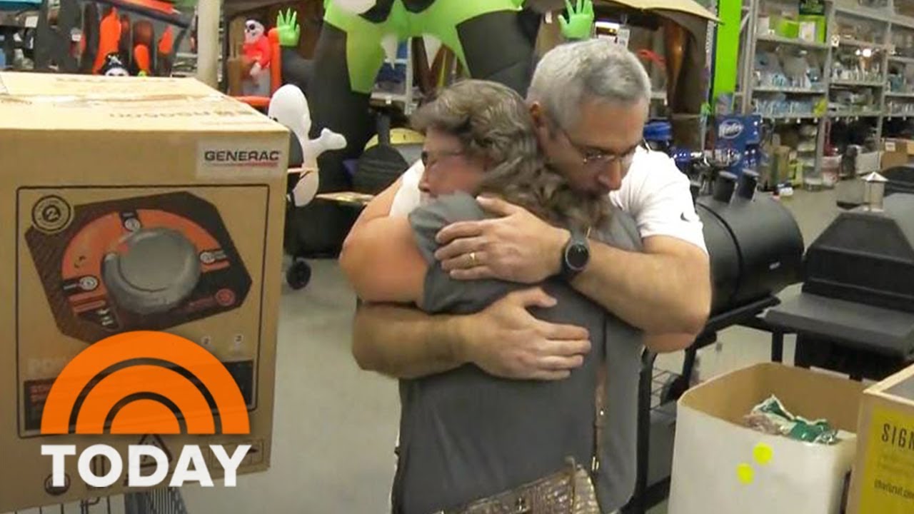 Stranger Gives Desperate Florida Shopper His Emergency Generator | TODAY