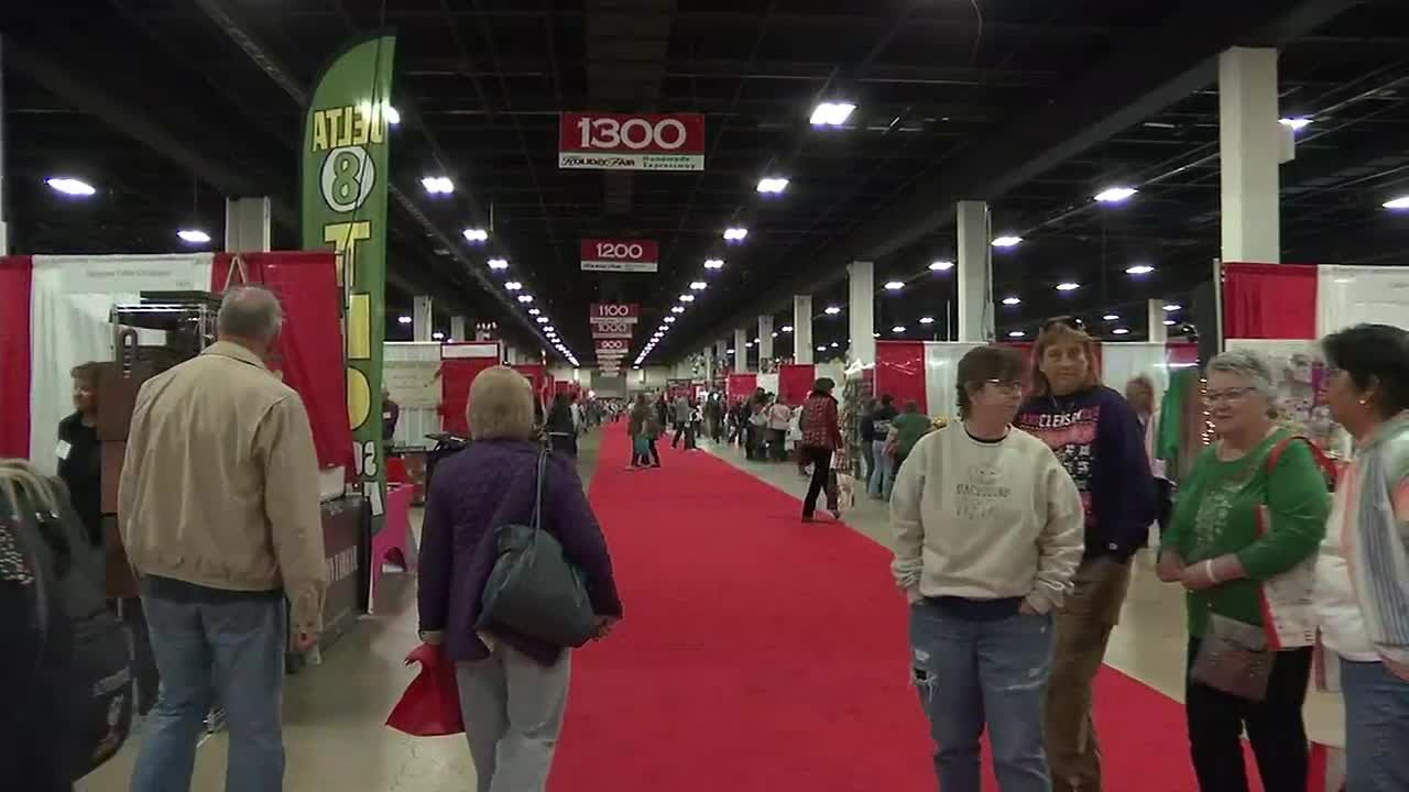 Holiday craft fair in Greenville