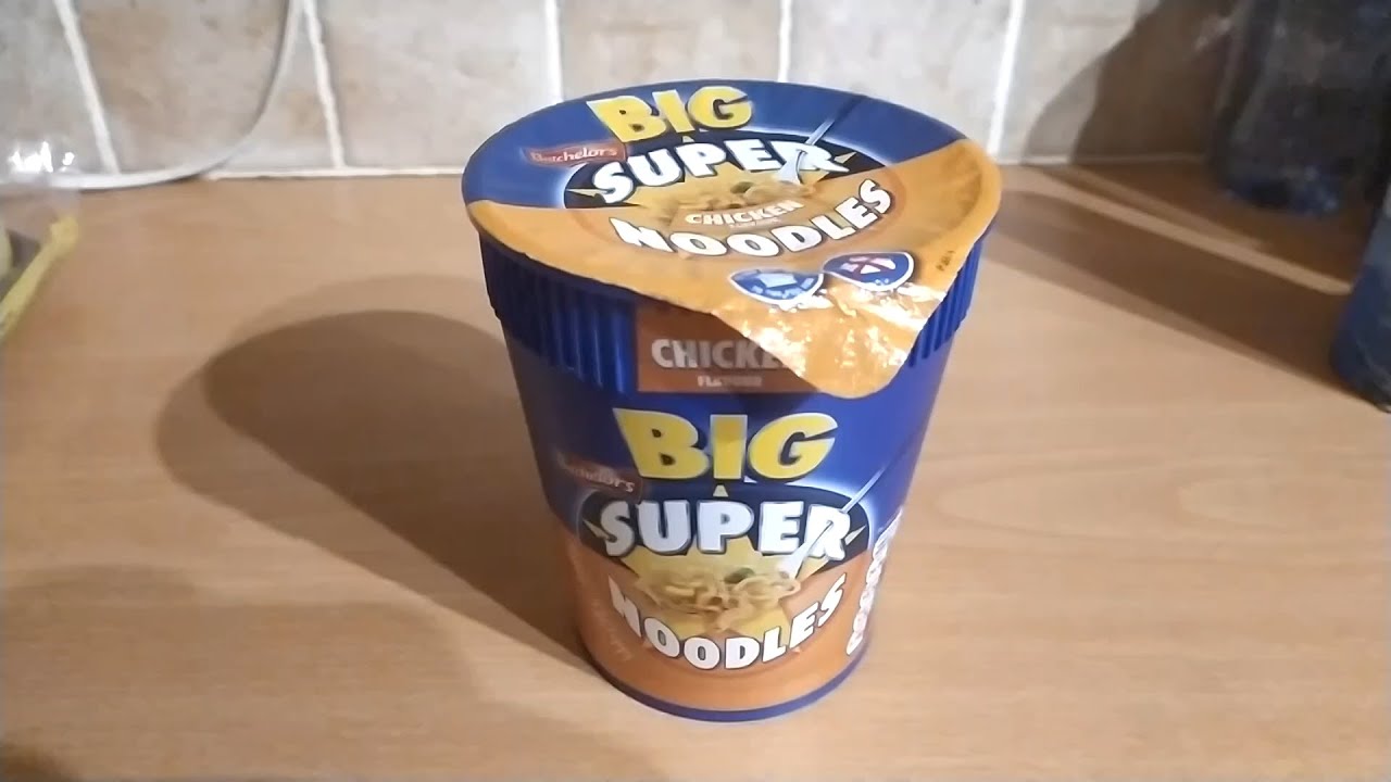 My Favourite Pot Noodles! | Bachelors Super Noodles Chicken Flavour Review