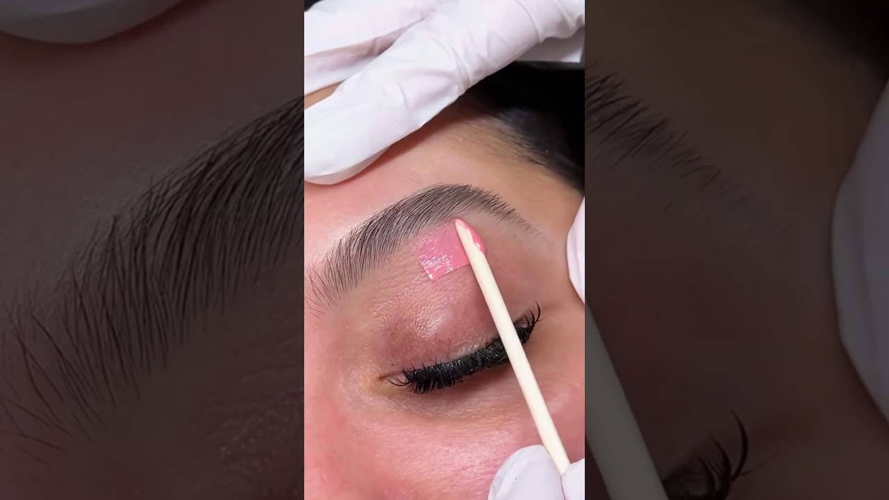 Sculpted to perfection #eyebrowwaxing #eyebrowtutorial