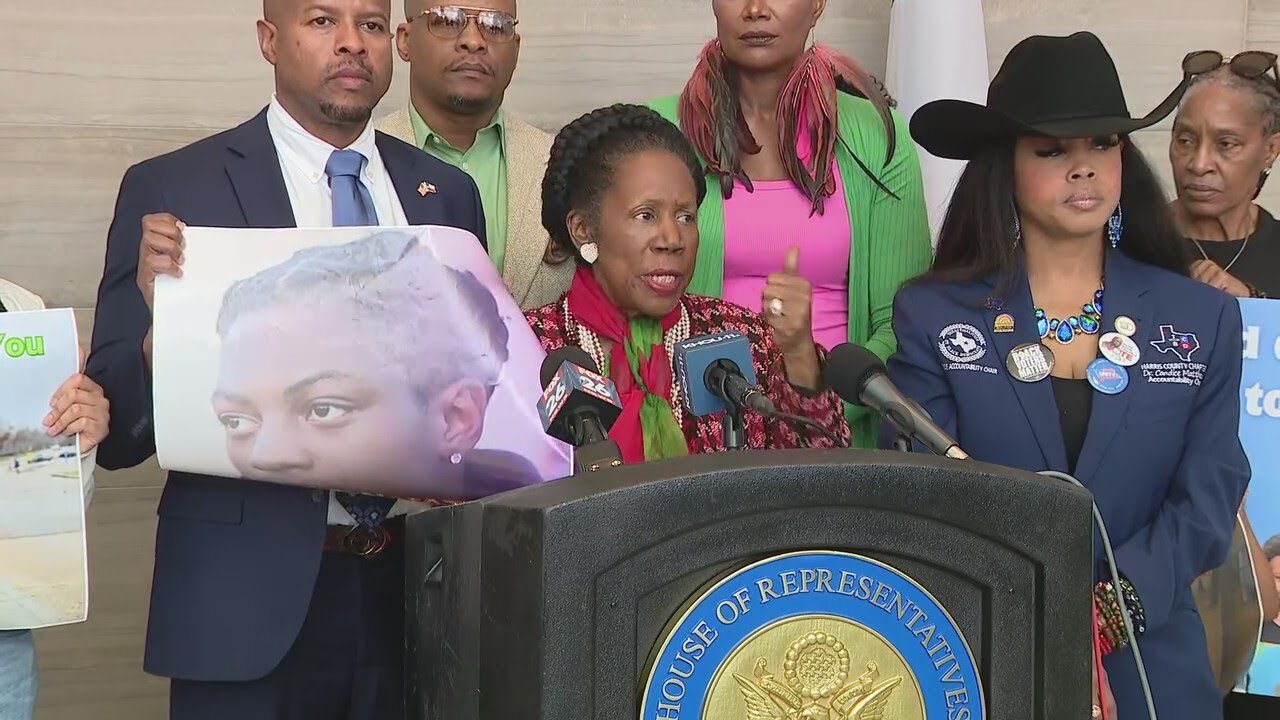 Rep. Sheila Jackson Lee reacts to Barbers Hill student, Crown Act ruling