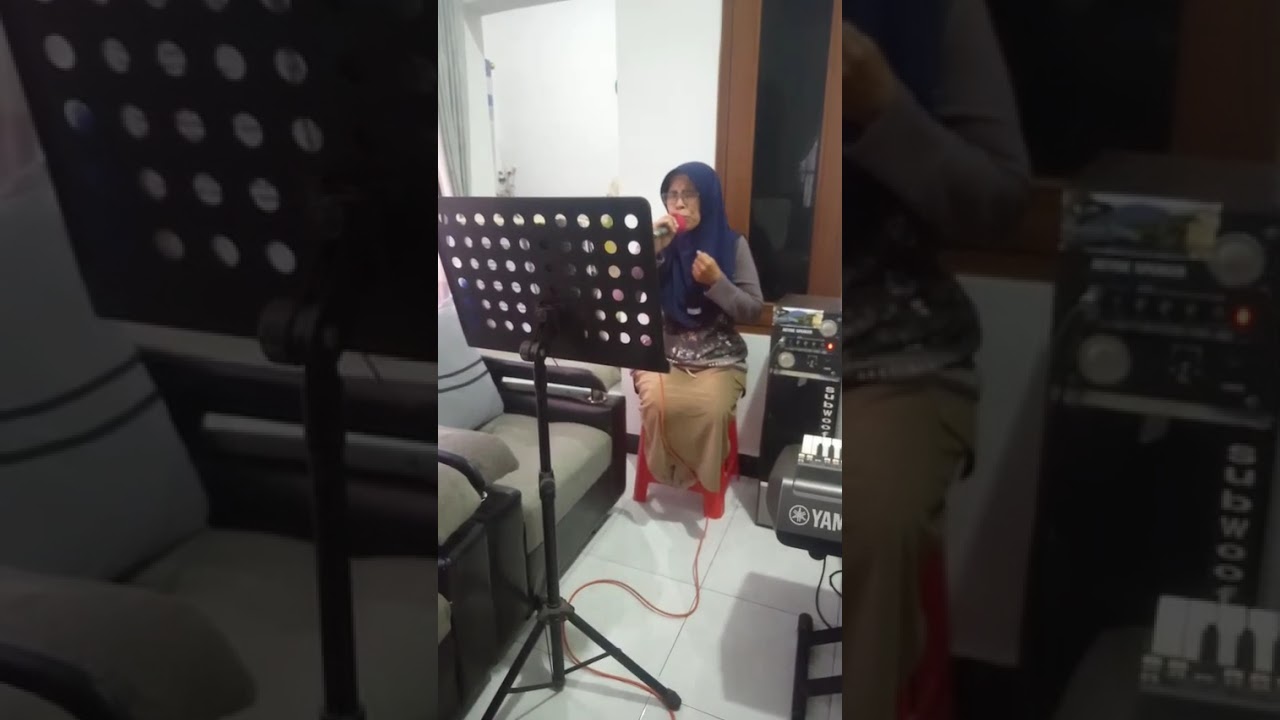 Layu Sebelum Berkembang,cover by bunda Sum bersama WISATA NADA Gondang Duwur Manggong Ngadirejo TMG
