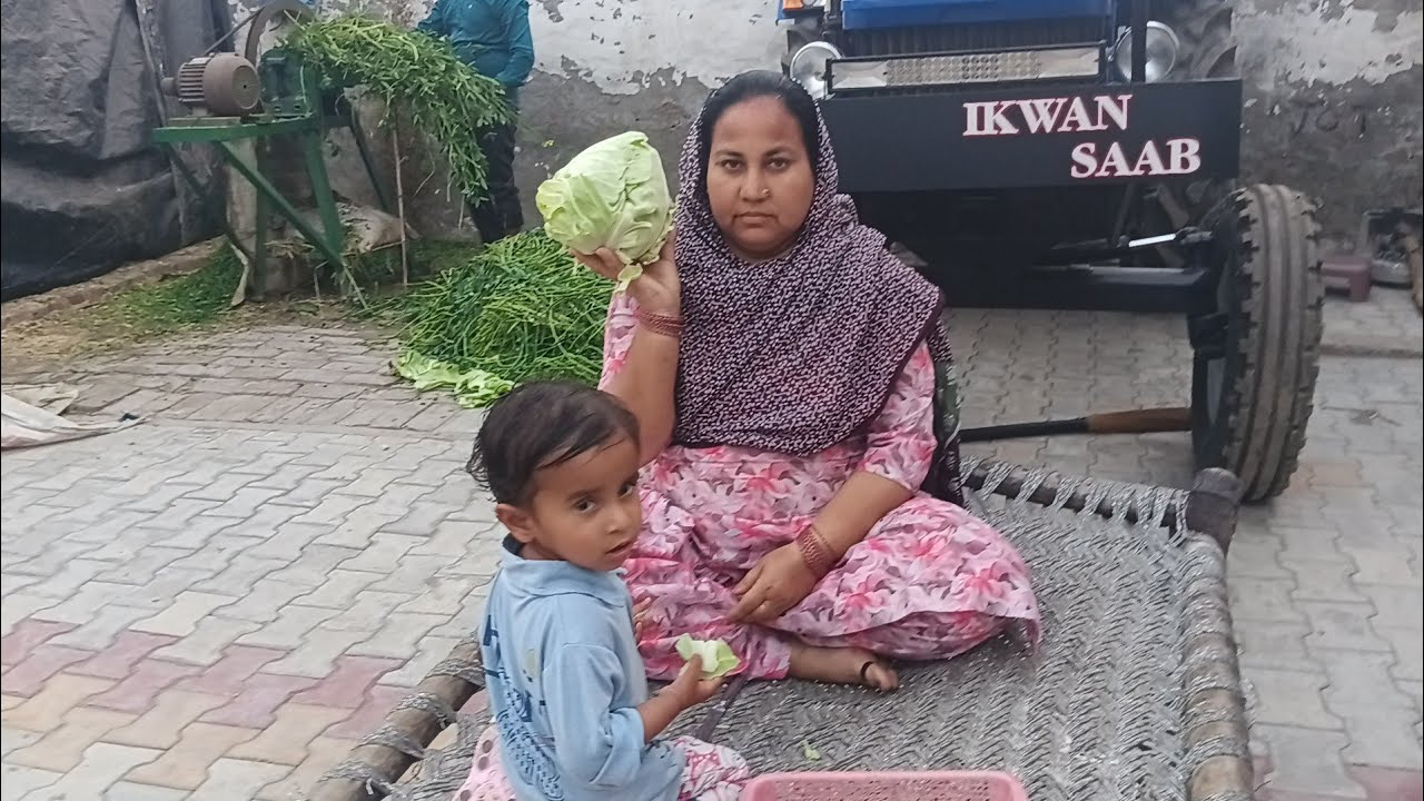 ਰਾਤ ਨੂੰ ਬਣਾਈ ਪੱਤਾ ਗੋਭੀ ਸਵੇਰੇ ਬਣਾਇਆ ਕੁੱਟਲ # daily routine vlogs#family blogs #Rupa village life vlogs