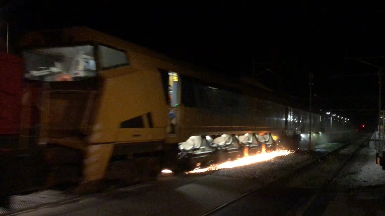 [FR/DE] Train rapide de meulage / Schnellschleifzug HSG-2 (High Speed Grinding) - TPS