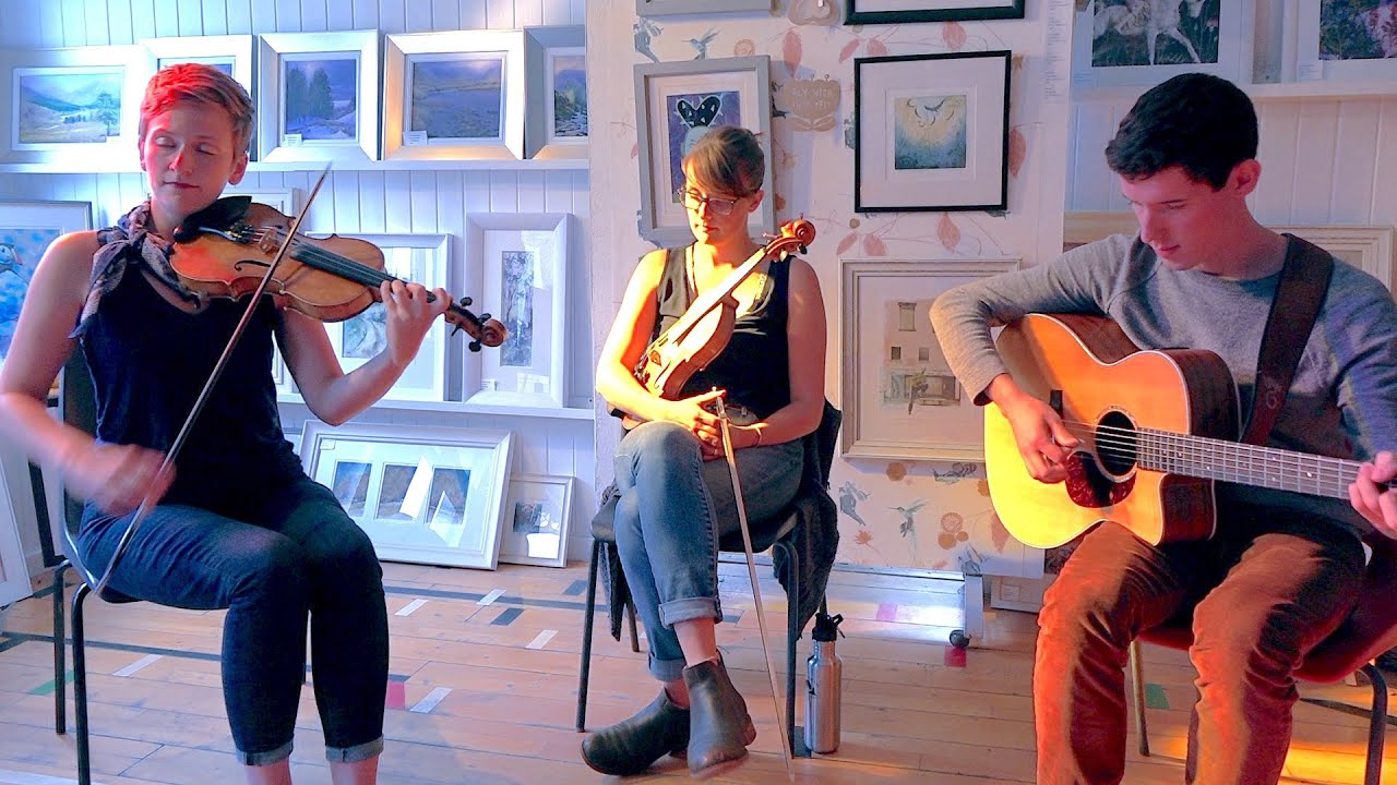 Cape Breton Strathspeys & Reels played by Katie McNally and Conor Hearn in Braemar, Scotland, 2018