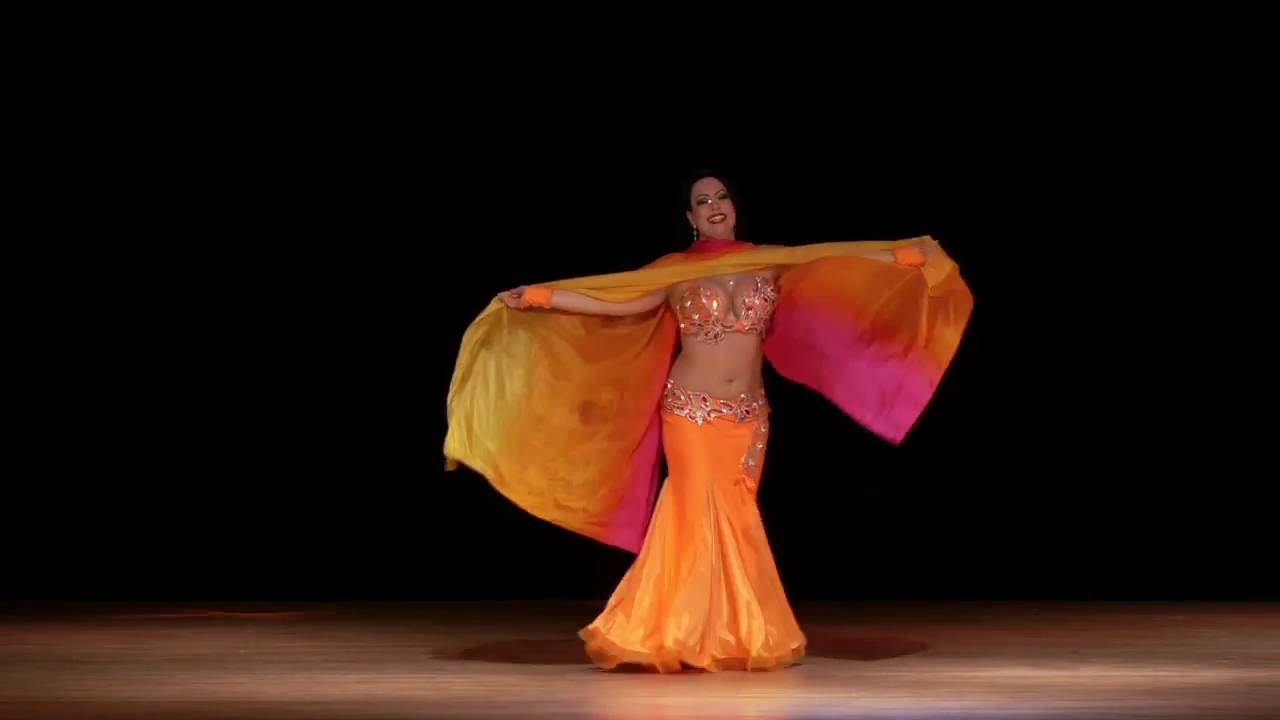 Suraiya of Poland - Oriental routine & tabla solo - 